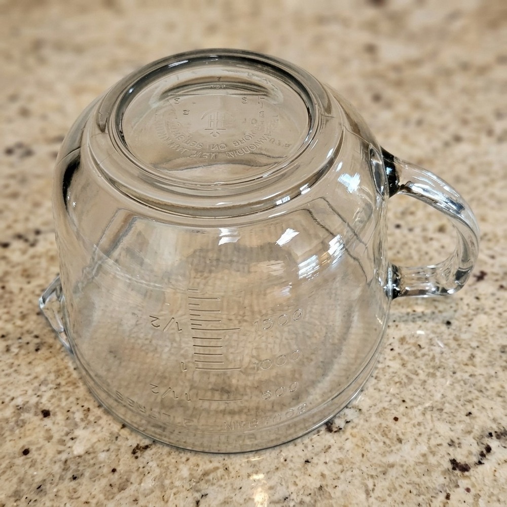 Vintage Anchor Hocking Fire King 8 Cup 2 Qt Batter Bowl Measuring Pour Spout - Picture 10 of 10